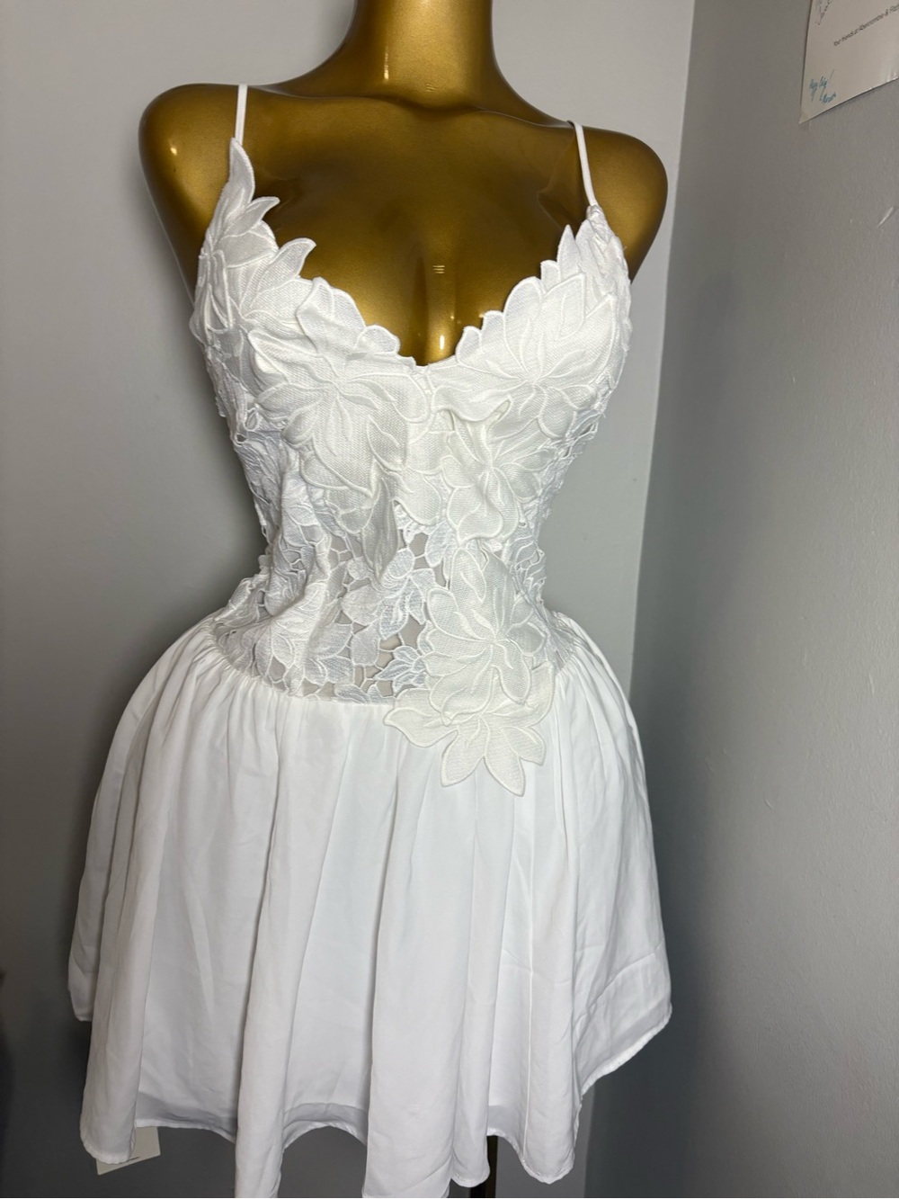 Abercrombie & Fitch White Floral Appliqué Spaghetti Strap Mini Dress